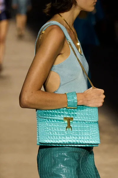 Look 90